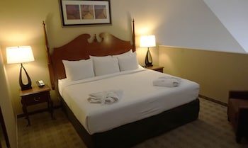 Deluxe Suite, 1 King Bed, Non Smoking (Loft)