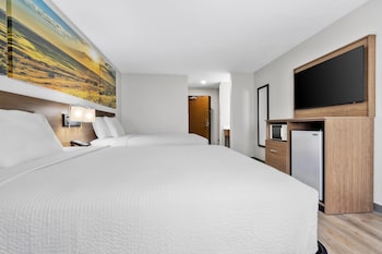 Standard Room, 2 Queen Beds, Non Smoking