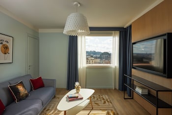 Suite, 1 King Bed with Sofa bed
