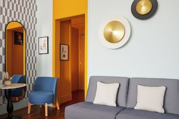Premium Room (1 Queen, Single Sofa bed)