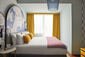 Standard Room, 1 King Bed