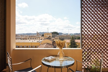Premium Room, 1 King Bed, Balcony