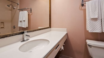 Standard Room, Multiple Beds, Non Smoking, Refrigerator & Microwave (with Sofabed)