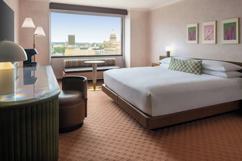 Room, 1 King Bed, City View