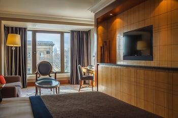 Junior Suite, 1 King Bed
