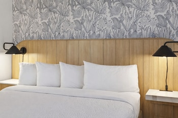 Superior Room, 1 King Bed