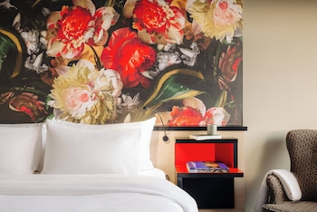 Junior Suite (1 Double Bed 1 Sofabed)