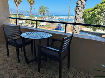 Room, 2 Queen Beds, Balcony, Ocean View