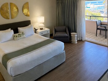 Room, 1 King Bed, Balcony, Ocean View (Harborside)