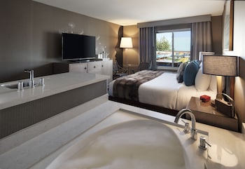 Suite, 1 King Bed