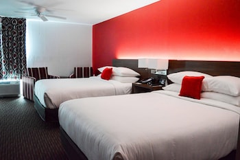 Room, 2 Queen Beds, Accessible, Non Smoking