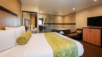 Standard Room, 1 King Bed, Non Smoking, Jetted Tub