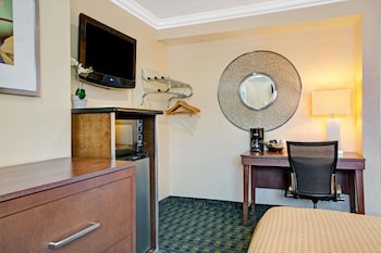 Standard Room, 2 Queen Beds