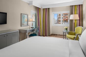 Room, 1 King Bed, City View