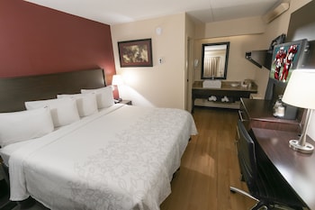 Deluxe Room, 1 King Bed (Smoke Free)