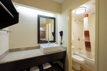 Superior Room, 1 King Bed (Smoke Free)