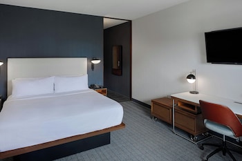 Deluxe Room, 1 King Bed with Sofa bed