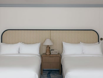 Superior Twin Room (Riverside)