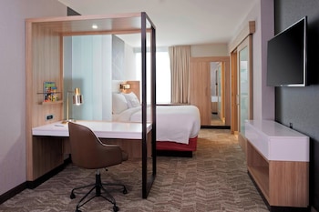 Suite, Multiple Beds, Hearing Accessible