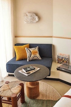 Room, 1 Queen Bed with Sofa bed