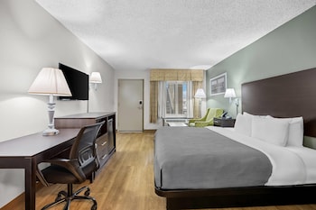 Room, 1 King Bed, Hearing Accessible, Non Smoking (Mobility)