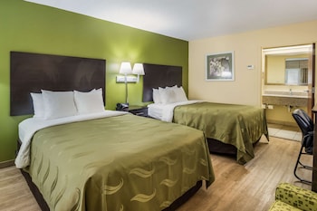 Room, 2 Queen Beds, Accessible, Non Smoking (Accessible Tub)
