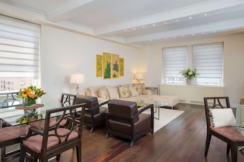 Suite, 1 King Bed, Terrace