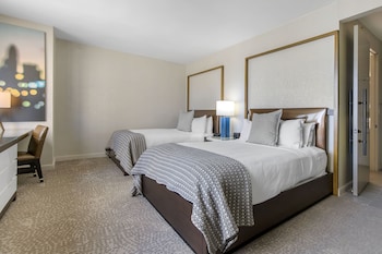 Premier Room, 2 Queen Beds (Club Premier Room)