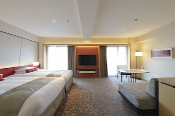 Luxury Hollywood Twin Room, Non Smoking B 49.5m2 (Gym Access, Shuttle Bus from Kyoto St)