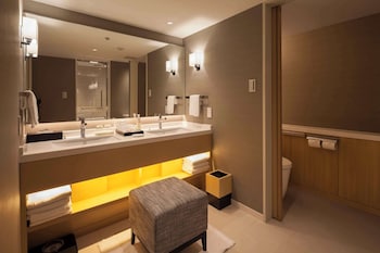 Executive Treat (gym access, shuttle bus from Kyoto St)