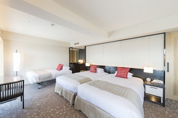 Luxury Hollywood Twin Room, Non Smoking A 44.4m2 (Gym Access, Shuttle Bus from Kyoto St)