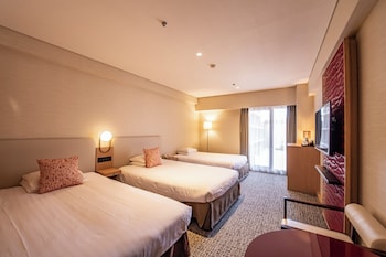 Superior Triple Room 4th floor (2beds for 1-2 people)