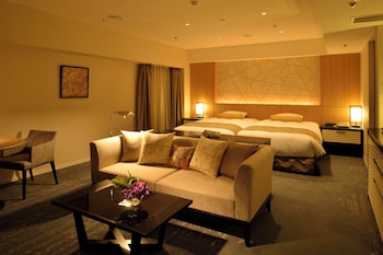 Executive Treat (gym access, shuttle bus from Kyoto St)
