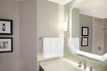 Traditional Room, 2 Double Beds (Hearing Accessible)