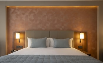 Deluxe Family King with Terrace