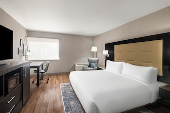 Standard Room, 1 King Bed