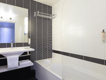 Classic Room, 1 Double Bed with Sofa bed (1 personne)