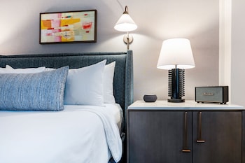 Suite, 1 Bedroom (Wild Rose Suite  King)