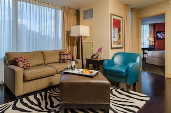 Suite, 1 Bedroom (King w/Full Kitchen)