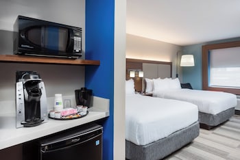 Suite, 2 Twin Beds, Accessible (2BD, Mobility Tub)