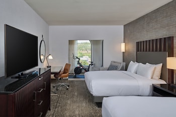 Room, 2 Queen Beds (with Peloton)