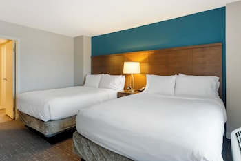 Suite, 2 Bedrooms, Kitchen