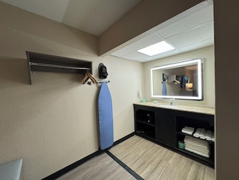 Room, 2 Queen Beds, Accessible, Non Smoking (Bathtub w/ Grab Bars, Mobility)