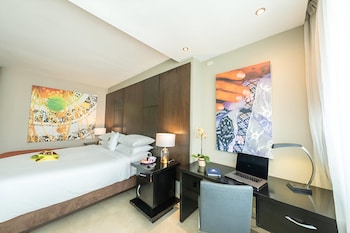1 King Bed, Superior Room, City View