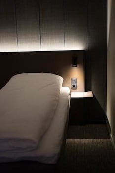 Single Room (Compact)