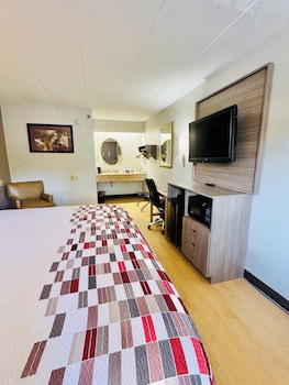 Superior Room, 1 King Bed (Smoke Free)