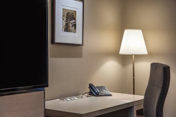 Classic Room, 1 King Bed, Accessible