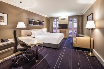 Classic Room, 1 King Bed, City View