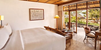 Luxury Room, Ocean View (Lanai)