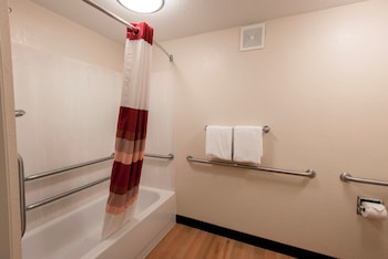 Premium Room, 1 King Bed, Accessible (Upgraded Bedding & Snack, Smoke Free)